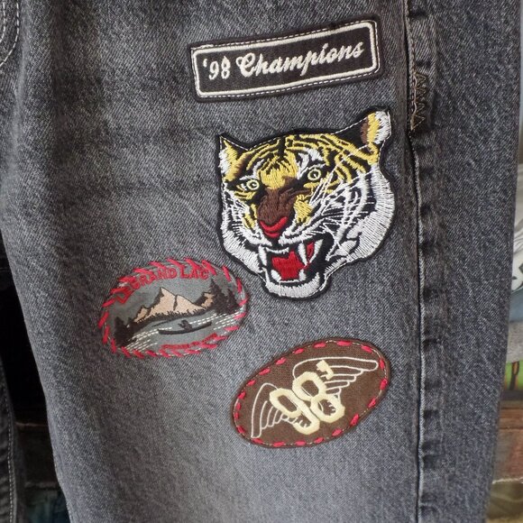 Urban Outfitters Denim - Urban Outfitters BDG Kayla Patched Jean 33 NWOT